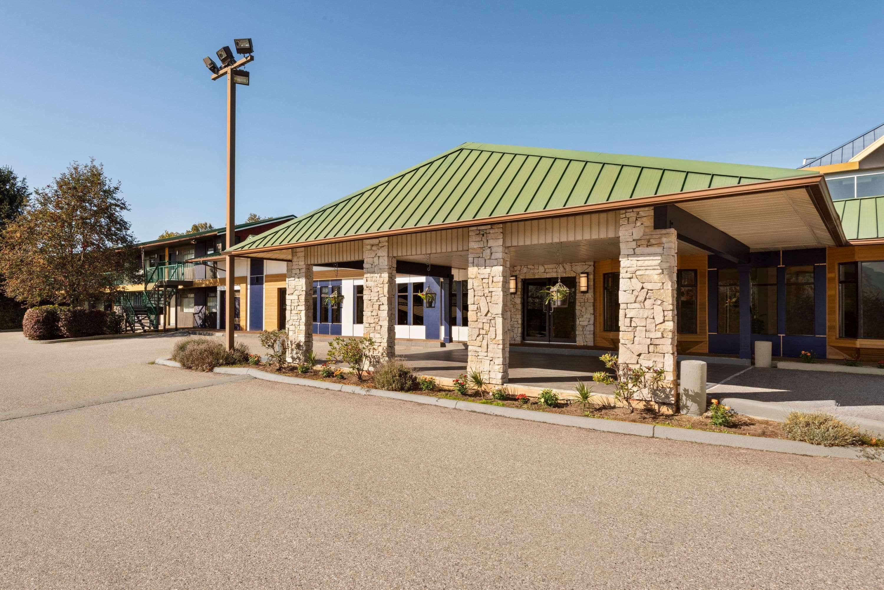 Travelodge By Wyndham Abbotsford Bakerview Zewnętrze zdjęcie
