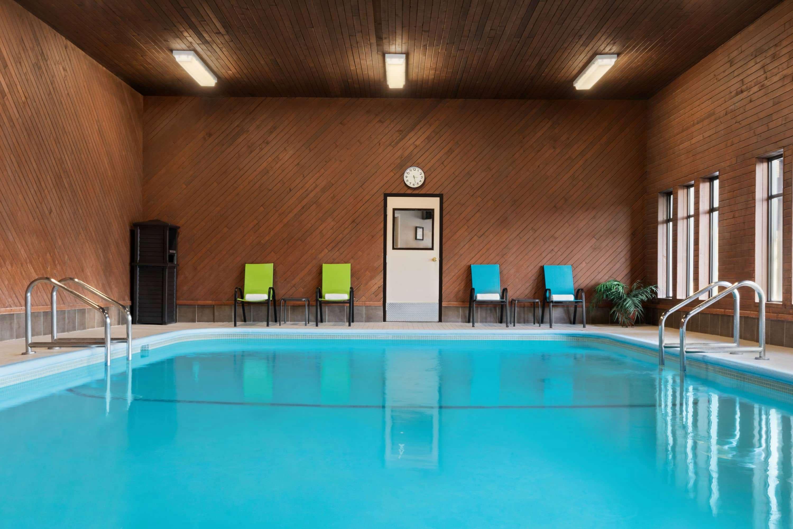 Travelodge By Wyndham Abbotsford Bakerview Zewnętrze zdjęcie
