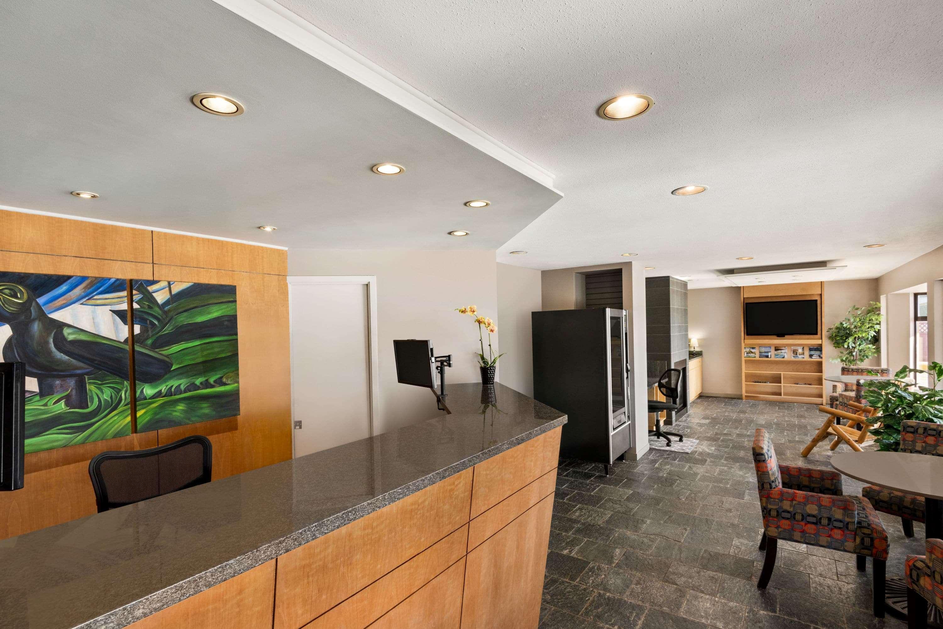 Travelodge By Wyndham Abbotsford Bakerview Zewnętrze zdjęcie