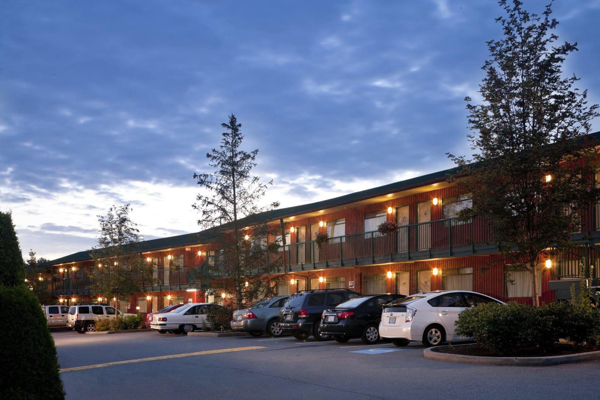 Travelodge By Wyndham Abbotsford Bakerview Zewnętrze zdjęcie