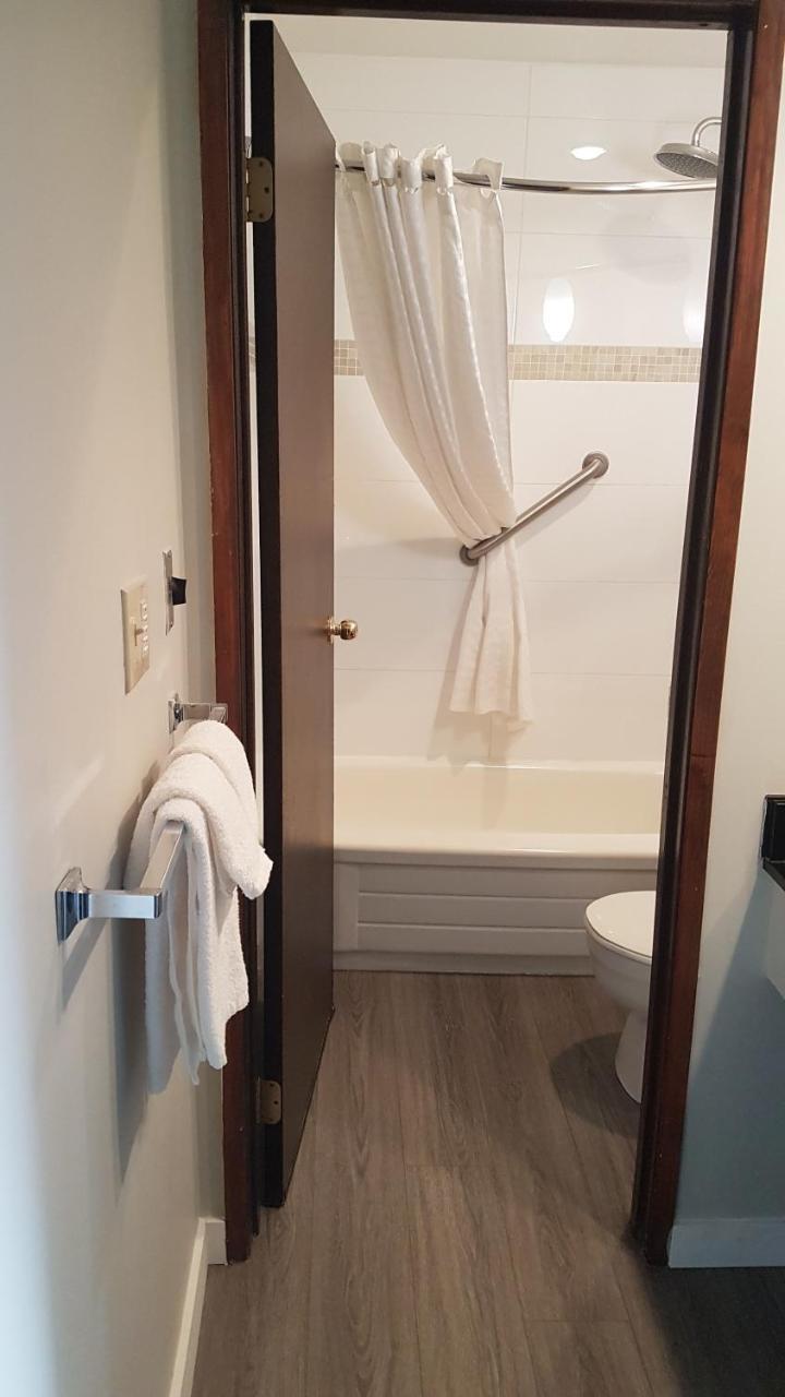 Travelodge By Wyndham Abbotsford Bakerview Zewnętrze zdjęcie