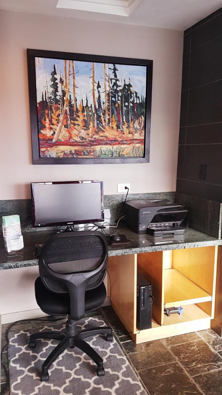 Travelodge By Wyndham Abbotsford Bakerview Zewnętrze zdjęcie